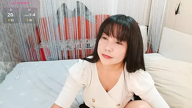 Snapshot of MissValday chatting on 02/06/25, 04:53 MissValday online show from 02/06/25, 04:53