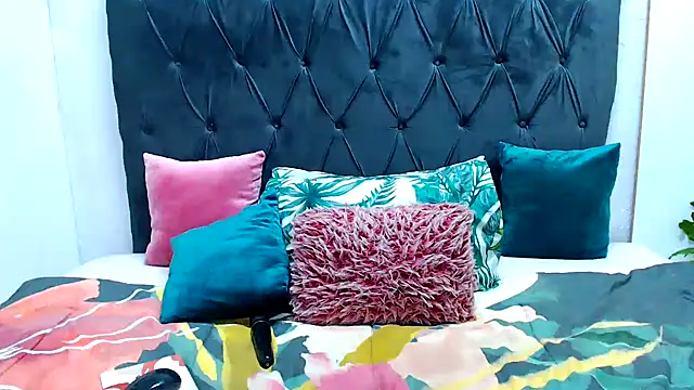 AvaOcean online show from 09/26/25, 03:32