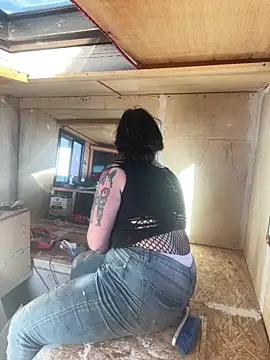 Snapshot of 1-800-FUCKYOU chatting on 03/10/25, 11:38 1-800-FUCKYOU online show from 03/10/25, 11:38