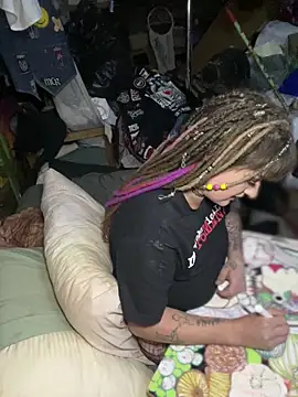 Snapshot of 1-800-FUCKYOU chatting on 09/20/25, 02:45 1-800-FUCKYOU online show from 09/20/25, 02:45