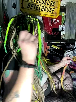 Snapshot of 1-800-FUCKYOU chatting on 10/22/25, 08:47 1-800-FUCKYOU online show from 10/22/25, 08:47