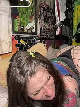 Snapshot of 1-800-FUCKYOU chatting on 05/13/26, 03:15 1-800-FUCKYOU online show from 05/13/26, 03:15