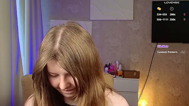 Vivian cutie online show from 04/23/26, 03:36