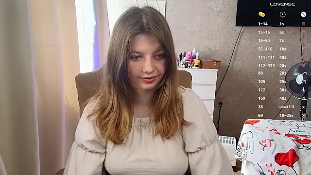 Snapshot of Vivian_cutie chatting on 05/31/26, 12:45 Vivian cutie online show from 05/31/26, 12:45