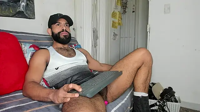 sweatyhairypig23 online show from 01/16/26, 12:20