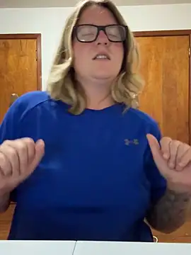 Lizzyloo online show from 09/26/25, 01:31