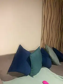Snapshot of PETITE_NAOMI chatting on 02/10/25, 06:56 PETITE NAOMI online show from 02/10/25, 06:56