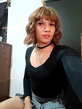 Anna Luisa online show from 10/24/25, 05:26