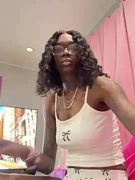 Farrah Owens online show from 03/07/25, 03:19