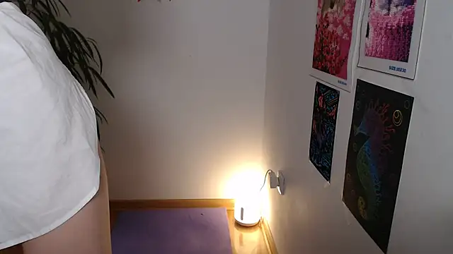 Snapshot of Michelle_Melnss chatting on 12/07/24, 07:27 Michelle Melnss online show from 12/07/24, 07:27