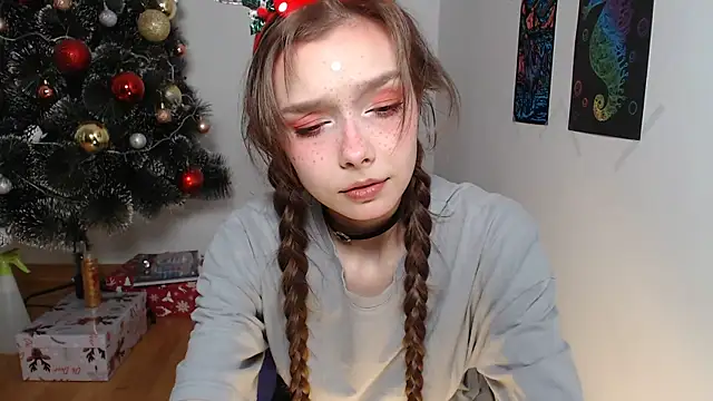 Snapshot of Michelle_Melnss chatting on 12/27/24, 05:52 Michelle Melnss online show from 12/27/24, 05:52