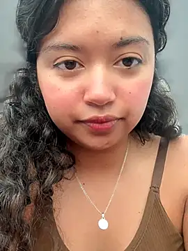 Snapshot of Peach_Girll chatting on 02/13/26, 02:24 Peach Girll online show from 02/13/26, 02:24