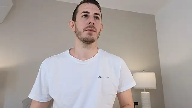 Snapshot of fun_kooples chatting on 02/14/25, 02:54 fun kooples online show from 02/14/25, 02:54