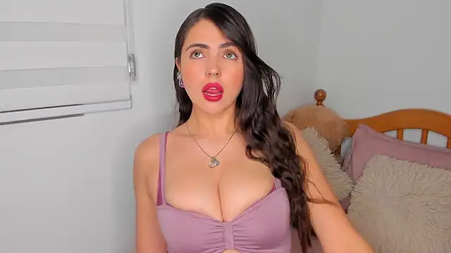 llanna  online show from 12/14/24, 04:34