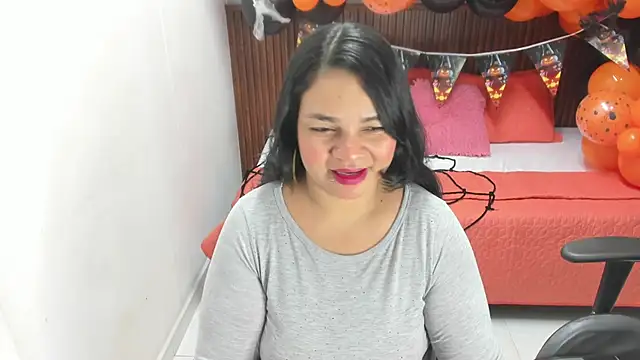 Cloe 35 online show from 10/22/25, 08:08