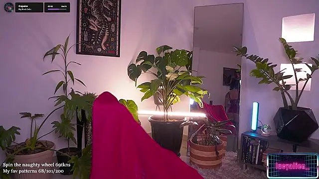 Snapshot of LucyAllenX chatting on 09/30/25, 10:04 LucyAllenX online show from 09/30/25, 10:04