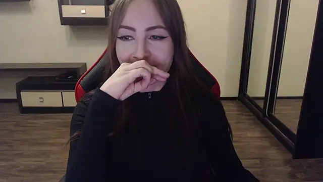Snapshot of Laralianna chatting on 01/09/25, 04:41 Laralianna online show from 01/09/25, 04:41