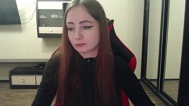 Snapshot of Laralianna chatting on 01/11/25, 02:09 Laralianna online show from 01/11/25, 02:09