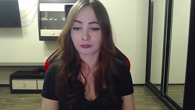 Snapshot of Laralianna chatting on 02/16/25, 05:59 Laralianna online show from 02/16/25, 05:59