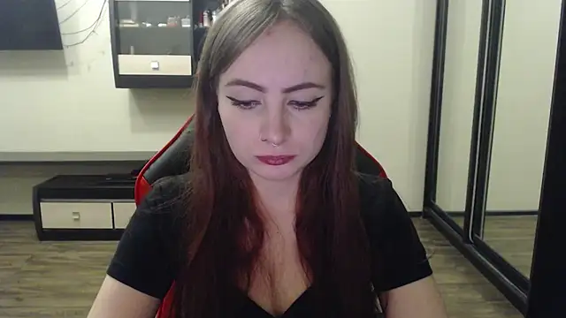 Snapshot of Laralianna chatting on 02/26/25, 04:56 Laralianna online show from 02/26/25, 04:56