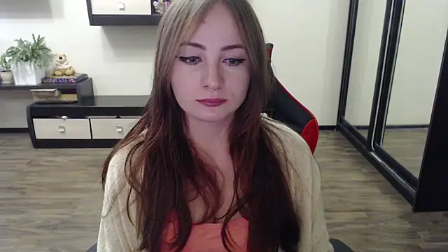 Snapshot of Laralianna chatting on 09/23/25, 01:25 Laralianna online show from 09/23/25, 01:25