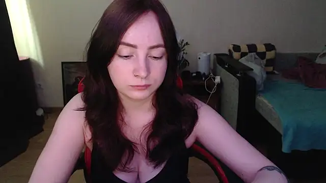 Snapshot of Laralianna chatting on 05/24/26, 10:20 Laralianna online show from 05/24/26, 10:20