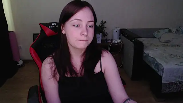 Snapshot of Laralianna chatting on 06/17/26, 07:33 Laralianna online show from 06/17/26, 07:33