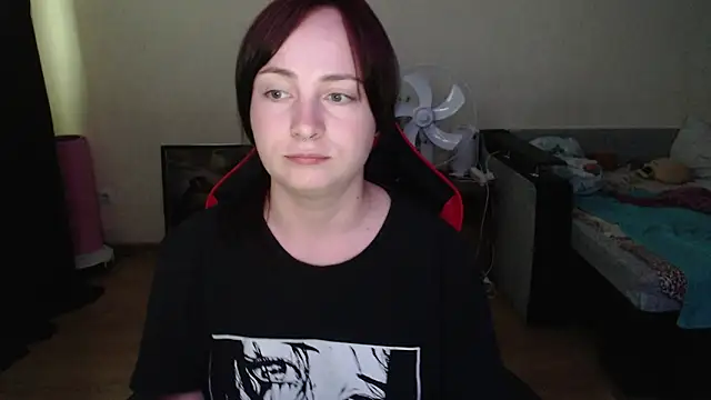 Snapshot of Laralianna chatting on 07/05/26, 09:49 Laralianna online show from 07/05/26, 09:49