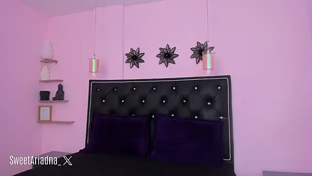 Snapshot of Sweet_Ariadna_ chatting on 02/08/25, 12:17 Sweet Ariadna online show from 02/08/25, 12:17