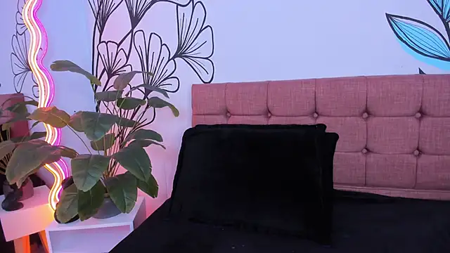 Snapshot of Sweet_Ariadna_ chatting on 03/01/25, 03:16 Sweet Ariadna online show from 03/01/25, 03:16
