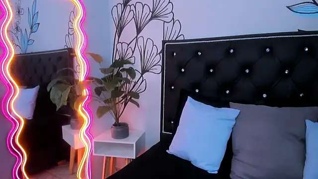 Sweet Ariadna  online show from 03/11/26, 12:11