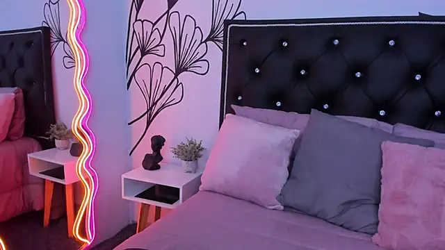Snapshot of Sweet_Ariadna_ chatting on 06/14/26, 12:18 Sweet Ariadna online show from 06/14/26, 12:18