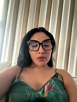 Snapshot of AnushaKumari chatting on 12/19/25, 02:57 AnushaKumari online show from 12/19/25, 02:57
