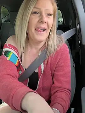 Snapshot of Lexi_Shocker chatting on 03/01/25, 05:38 Lexi Shocker online show from 03/01/25, 05:38