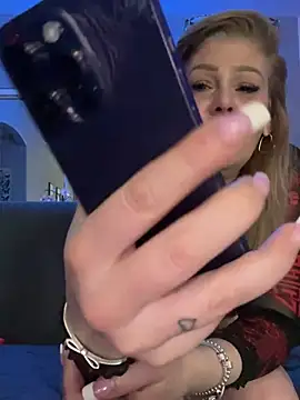 Snapshot of Lexi_Shocker chatting on 03/23/25, 05:32 Lexi Shocker online show from 03/23/25, 05:32