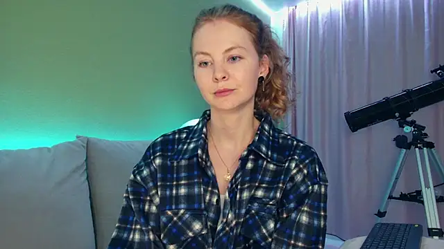 Cuddle Cat online show from 01/17/25, 02:28