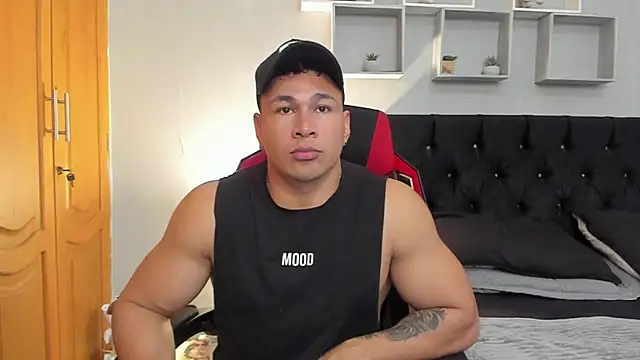 tyler hank01 online show from 04/10/26, 10:47