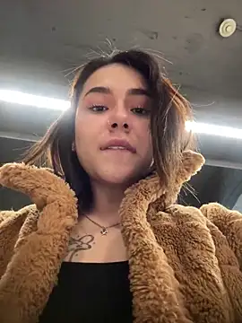 Snapshot of sammbunny chatting on 01/05/25, 07:39 sammbunny online show from 01/05/25, 07:39