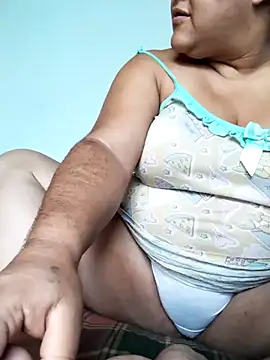 Monseratte21 online show from 02/11/25, 03:29