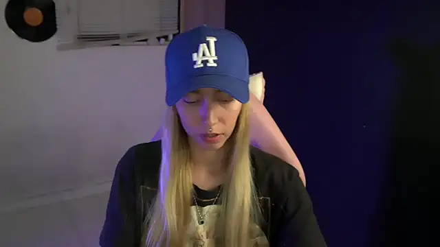 Snapshot of Saucy_Jenn chatting on 07/25/26, 03:48 Saucy Jenn online show from 07/25/26, 03:48