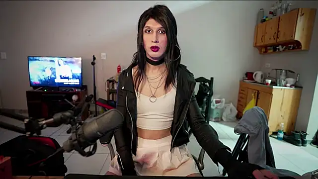 Snapshot of brenda_nataliaok chatting on 03/21/25, 04:49 brenda nataliaok online show from 03/21/25, 04:49