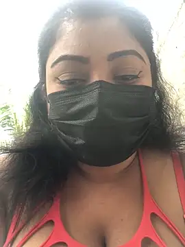 Snapshot of _Cute_ariana_ chatting on 11/16/25, 07:25 Cute ariana online show from 11/16/25, 07:25