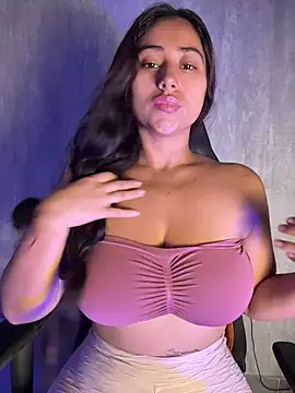 Valentinne z online show from 01/13/26, 02:11