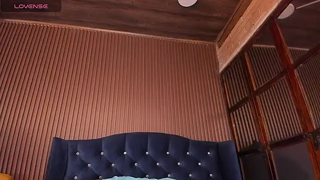 Snapshot of JuliaDawson_ chatting on 02/06/25, 07:56 JuliaDawson online show from 02/06/25, 07:56