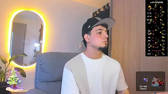 Snapshot of alejandro_calderon1 chatting on 12/02/24, 02:42 alejandro calderon1 online show from 12/02/24, 02:42