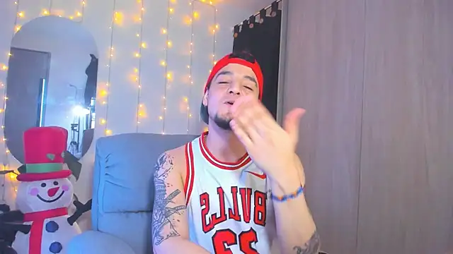 Snapshot of alejandro_calderon1 chatting on 12/14/24, 06:13 alejandro calderon1 online show from 12/14/24, 06:13