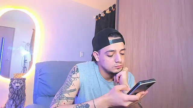 Snapshot of alejandro_calderon1 chatting on 01/06/25, 06:58 alejandro calderon1 online show from 01/06/25, 06:58