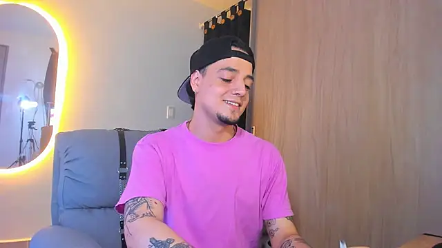 Snapshot of alejandro_calderon1 chatting on 01/17/25, 05:11 alejandro calderon1 online show from 01/17/25, 05:11