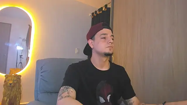 Snapshot of alejandro_calderon1 chatting on 01/21/25, 06:33 alejandro calderon1 online show from 01/21/25, 06:33