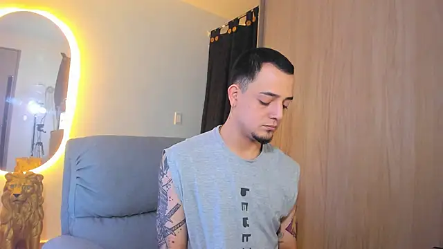 Snapshot of alejandro_calderon1 chatting on 02/07/25, 06:03 alejandro calderon1 online show from 02/07/25, 06:03